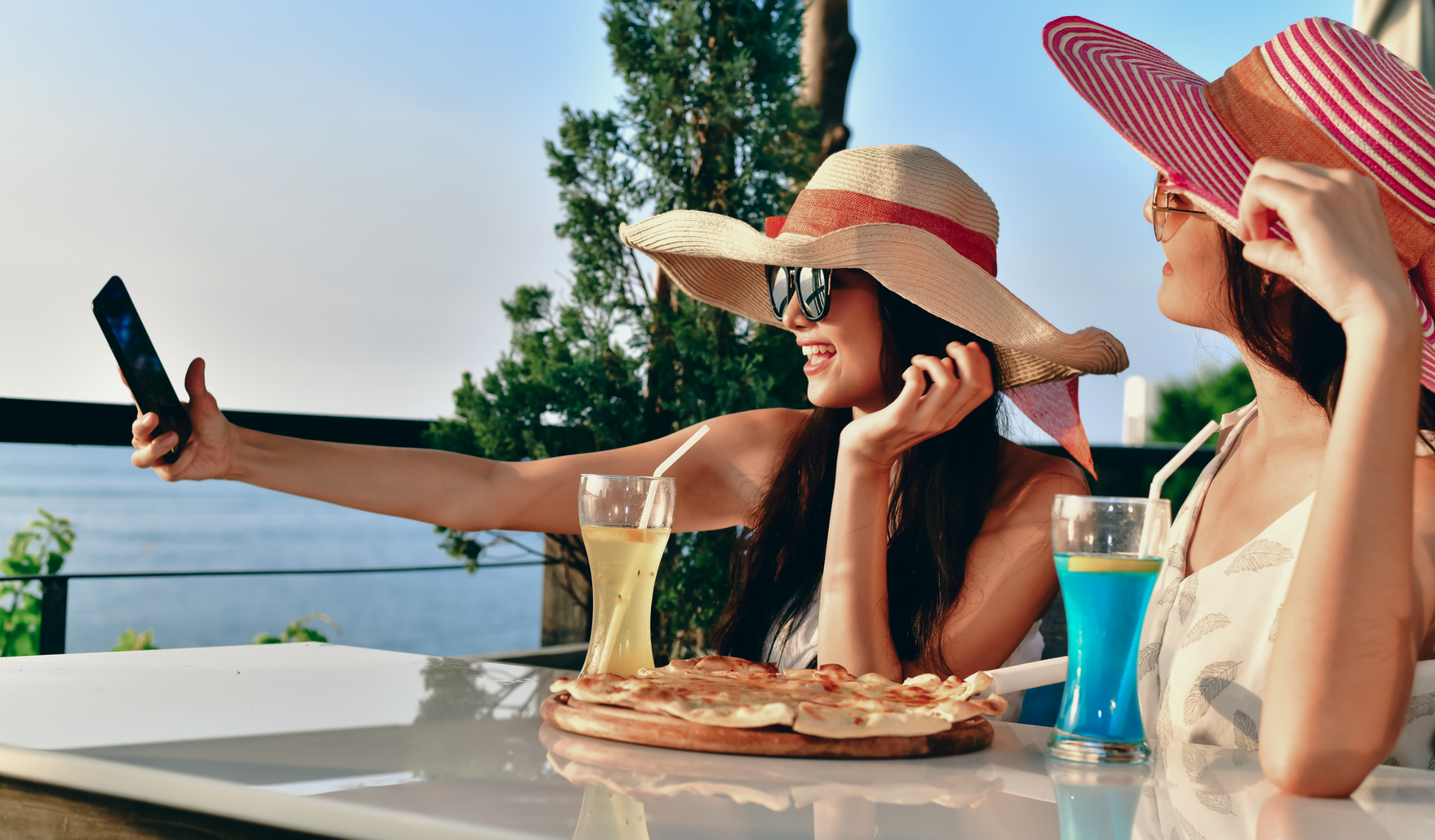 Gifting Meets Influencer Culture: How Venues Can Monetise Shareable Moments